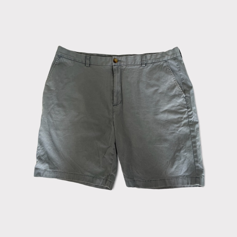 Vineyard Vines 9 inch stretch breaker shorts